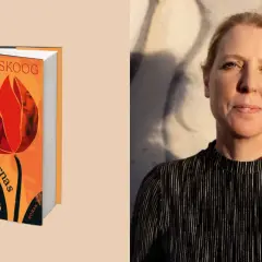 Karin Skoog, författaren till "Barrikadernas barn", porträtterad bredvid sin bok.