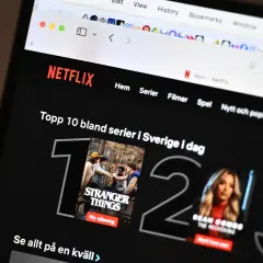 Netflix topp 10 serier i Sverige. Stranger Things är etta, vilket bekräftar att det är beroendeframkallande serier som lockar mest.