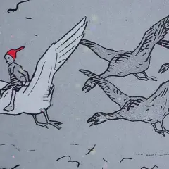 Nils Holgersson med sin röda mössa rider på en gås, följd av andra gäss. En illustration från rollistan i Nils Holgerssons underbara resa 1962.