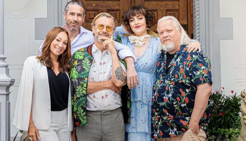 Skådespelaren Kjell Wilhelmsen med kollegor, redo för nya filmer och tv-program.