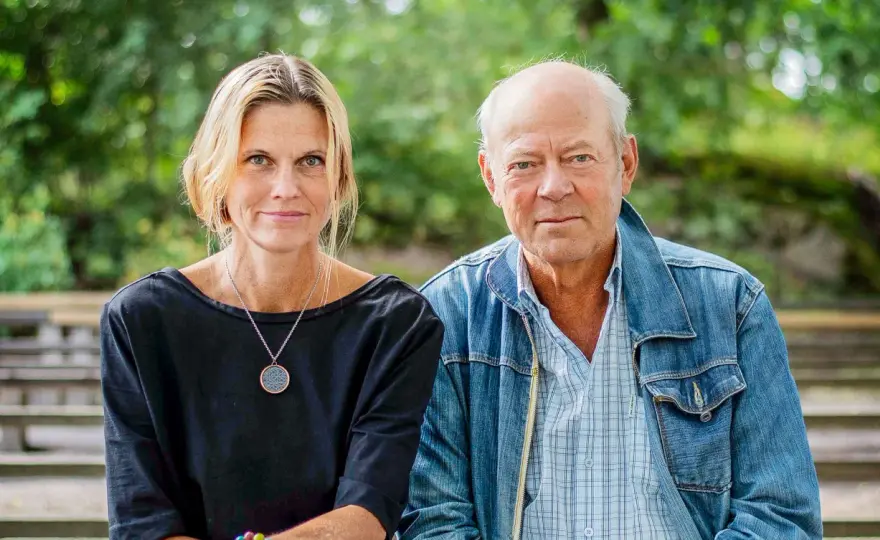 Anna Hedelius – kulturprosan som förenar scen och text