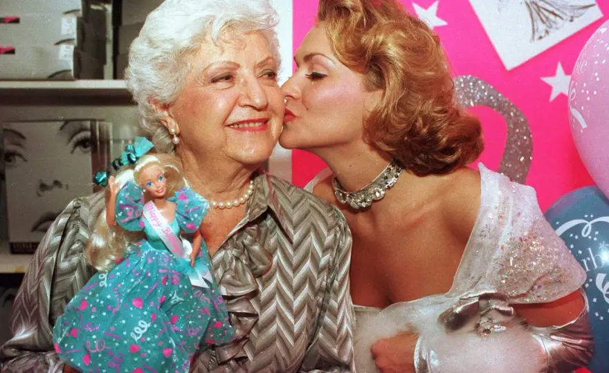 Vem skapade Barbie? Historien bakom ikonen – Ruth Handler