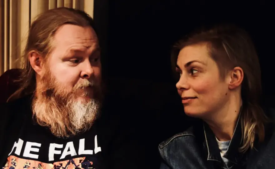 Mattias Alkberg och Hanna - vad är kopplingen?
