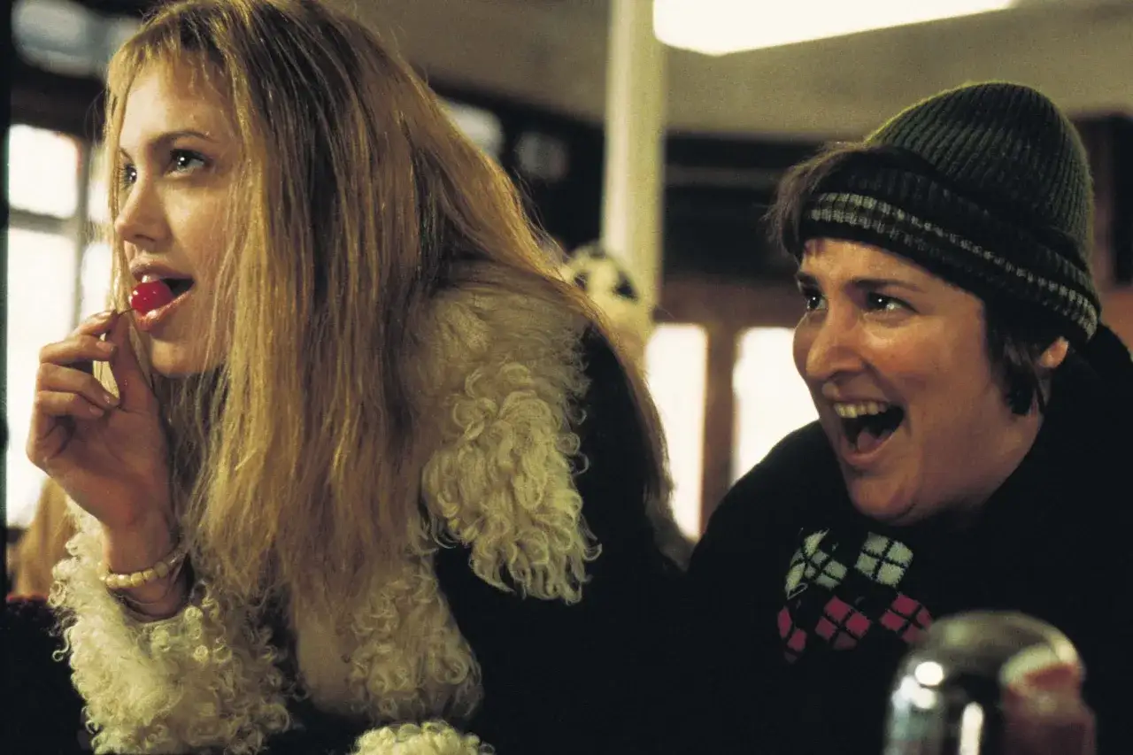 Angelina Jolie och Brittany Murphy i 